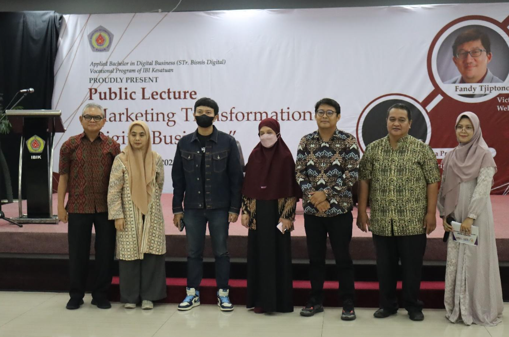PUBLIC LECTURER “MARKETING TRANSFORMATION IN DIGITAL BUSINESS” PUBLIC LECTURER “MARKETING TRANSFORMATION IN DIGITAL BUSINESS”